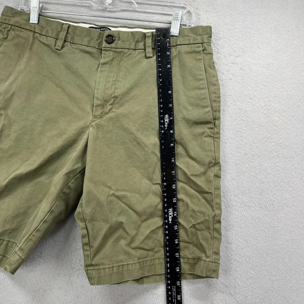 Banana Republic Shorts Mens 33 Green Aiden Chino Cotton Casual Classic Summer
